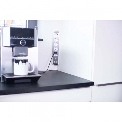 Estilo 6-voudige hoek-stopcontactstrip met hoogwaardig RVS-oppervlak voor keuken en kantoor (bureaucontactdoos met 4x veiligheidscontactdozen, 2x Euro-stopcontacten, incl. USB-oplaadfunctie) zilver/wit TYPE F