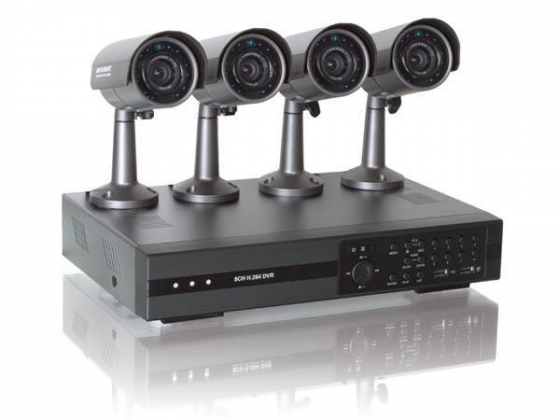ANALOOG BEWAKINGSSYSTEEM - 8 KANALEN - 4 IR-CAMERA'S - VARIFOCALE LENS - HARDE SCHIJF 500 GB - EAGLE EYES - PUSH VIDEO