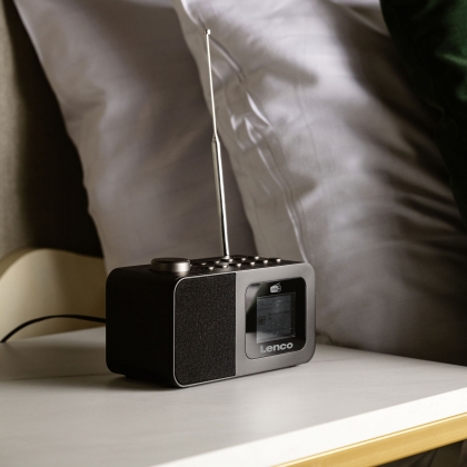 DAB+/FM Radio wekker met kleurendisplay, sleeptimer en dubbele alarmfunctie Zwart