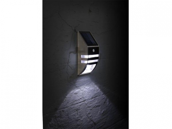 SOLAR TUINWANDLAMP IN ROESTVRIJ STAAL + PIR 0.5 W