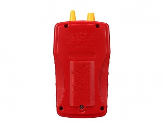 DIGITALE MULTIMETER MET CONTACTLOZE DETECTIE VAN AC-SPANNING