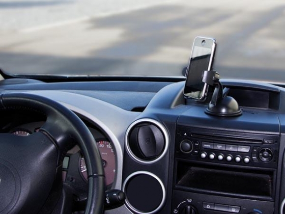 UNIVERSELE HOUDER VOOR SMARTPHONE - ANTISLIPMAT