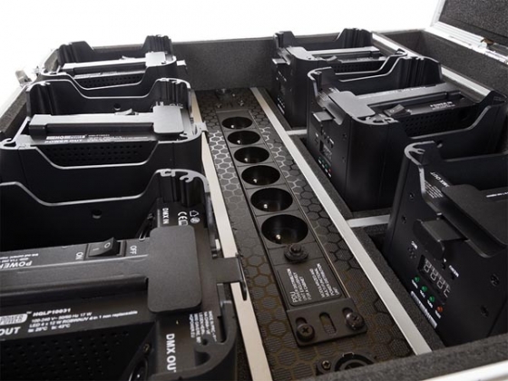 FLIGHTCASE MET 6 x HQLP10031 LED-VLOERSPOT MET ACCU