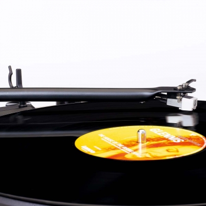 Platenspeler met Bluetooth®-overdracht Pine