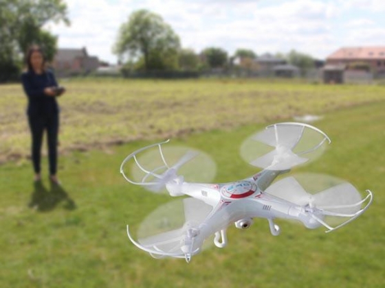 QUADCOPTER MET HD-CAMERA (2 MP) - 2.4 GHz 4-KANAALSZENDER