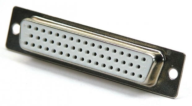 VROUWELIJKE 50P SUB-D CONNECTOR - CHASSISMONTAGE