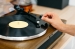Platenspeler met 4 ingebouwde luidsprekers en bluetooth-ontvangst Wood
